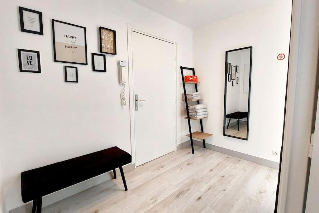 Cosy Home 2, 2 Chambres, 6 Personnes, 3 Min Gare, Parking セルジー エクステリア 写真