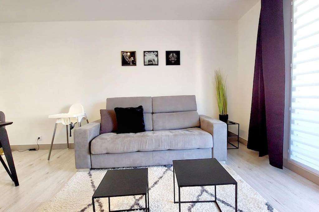 Cosy Home 2, 2 Chambres, 6 Personnes, 3 Min Gare, Parking セルジー エクステリア 写真